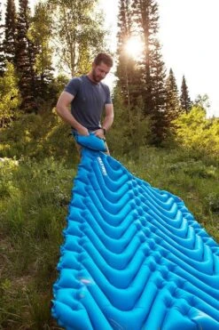 Klymit Double V -Sea to Summit Solde matelas klymit double v sleeping pad 05